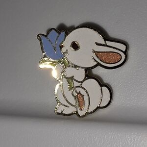 Hallmark Bunny Rabbit Pin